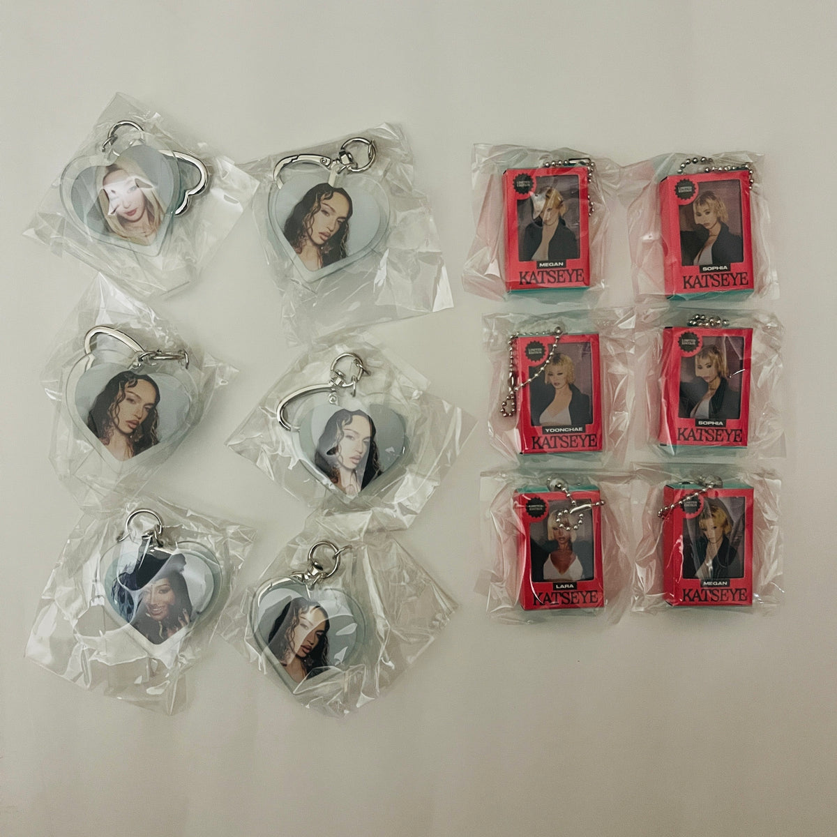 KATSEYE Keyring WILD Pop-Up MD Official Random Acrylic Miniature 7 Type - 26.08.20
