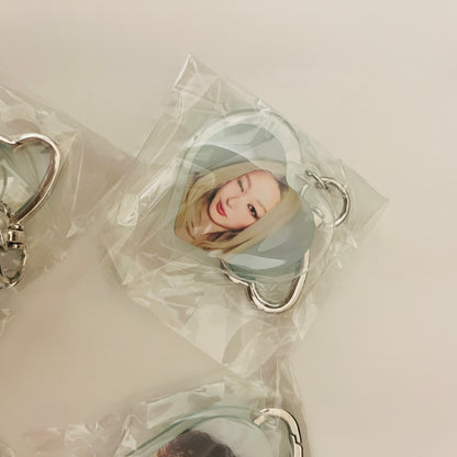 KATSEYE Keyring WILD Pop-Up MD Official Random Acrylic Miniature 7 Type - 26.08.20