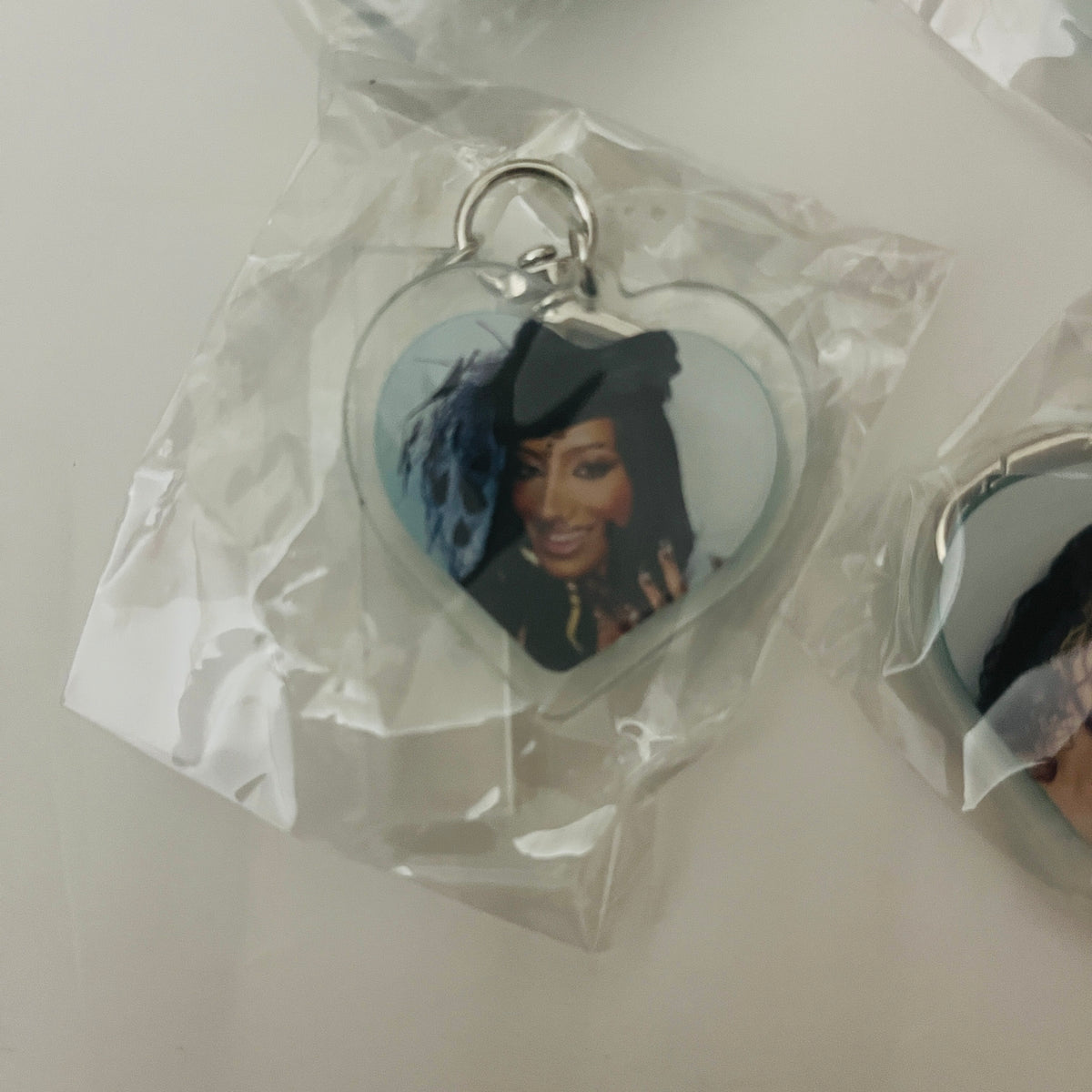 KATSEYE Keyring WILD Pop-Up MD Official Random Acrylic Miniature 7 Type - 26.08.20
