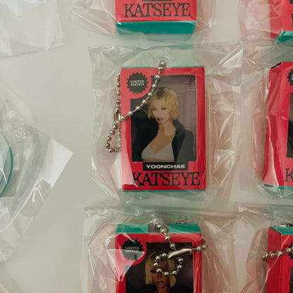 KATSEYE Keyring WILD Pop-Up MD Official Random Acrylic Miniature 7 Type - 26.08.20